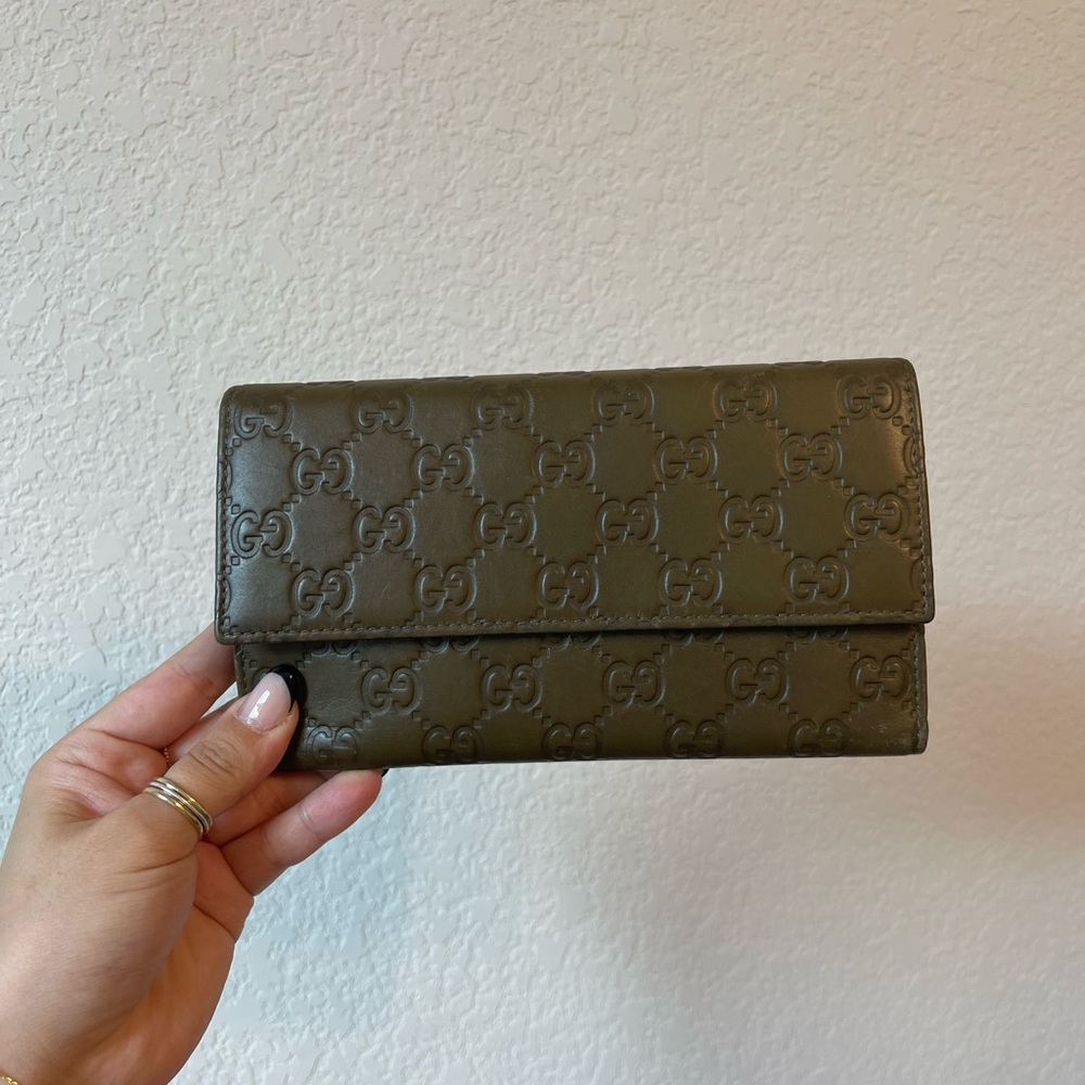 Gucci Signature Monogram Leather Wallet - Olive Green